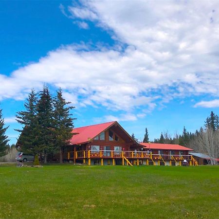 Cariboo Log Guest House Lac La Hache Zewnętrze zdjęcie