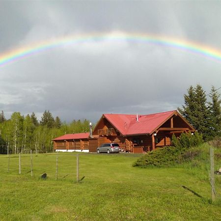 Cariboo Log Guest House Lac La Hache Zewnętrze zdjęcie