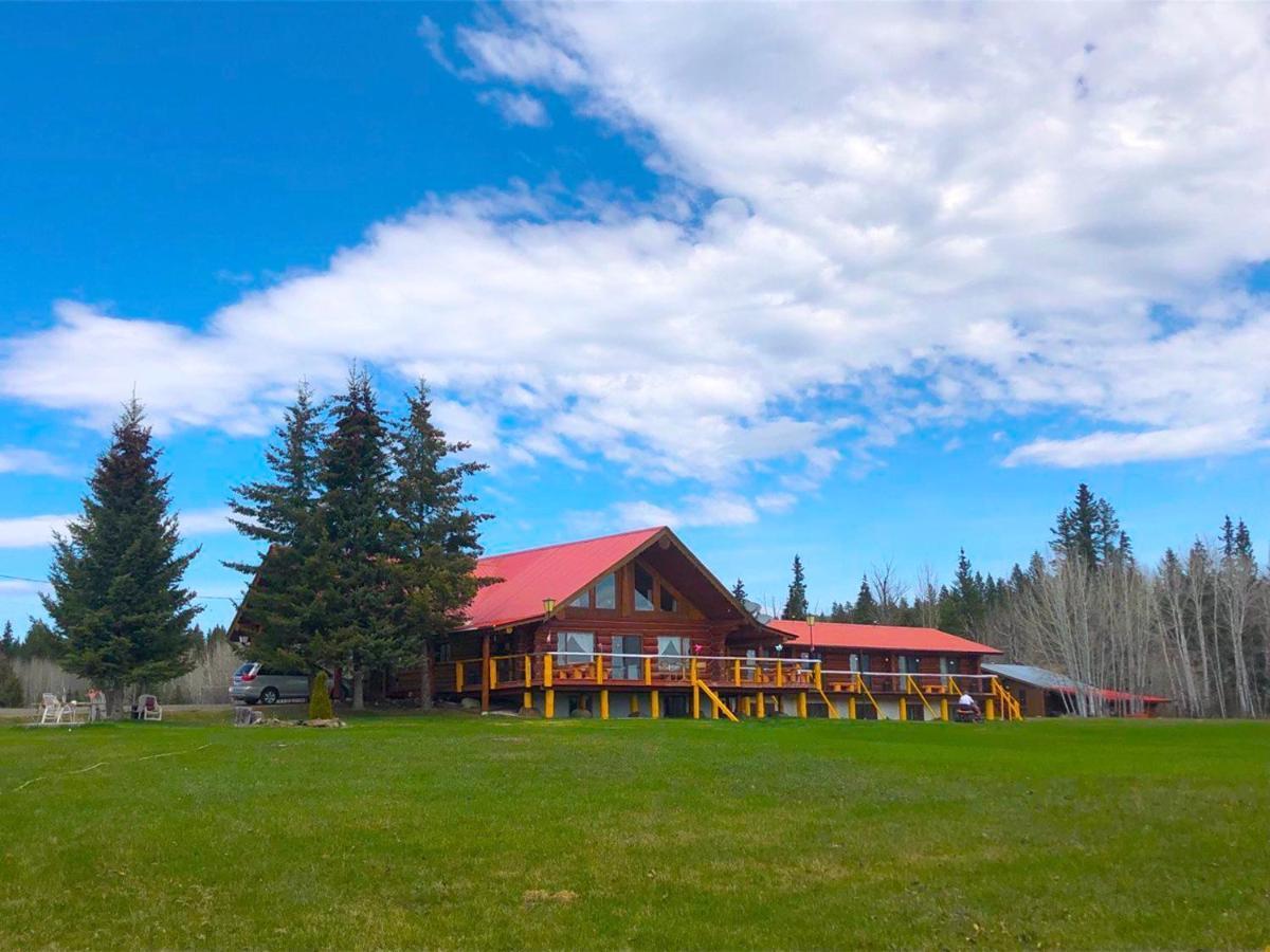 Cariboo Log Guest House Lac La Hache Zewnętrze zdjęcie