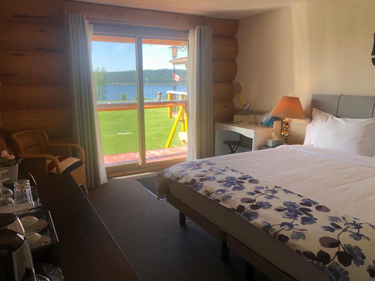 Cariboo Log Guest House Lac La Hache Zewnętrze zdjęcie