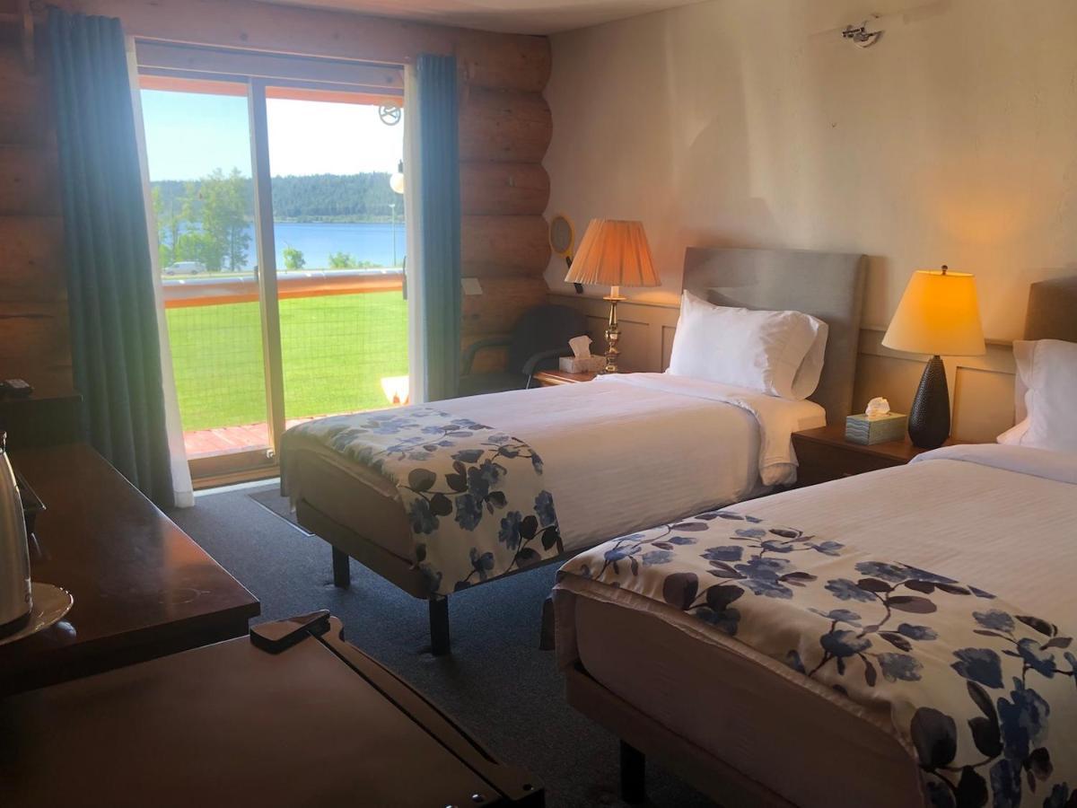 Cariboo Log Guest House Lac La Hache Zewnętrze zdjęcie