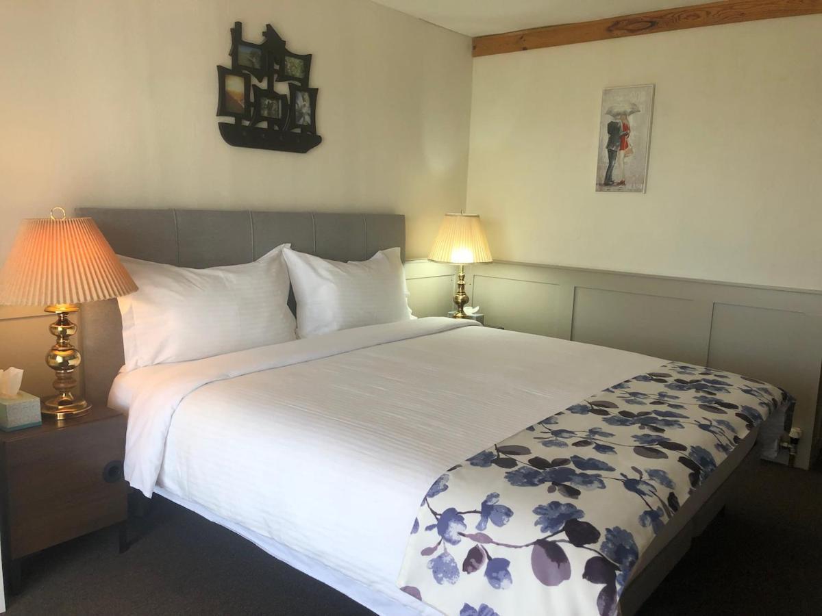 Cariboo Log Guest House Lac La Hache Zewnętrze zdjęcie