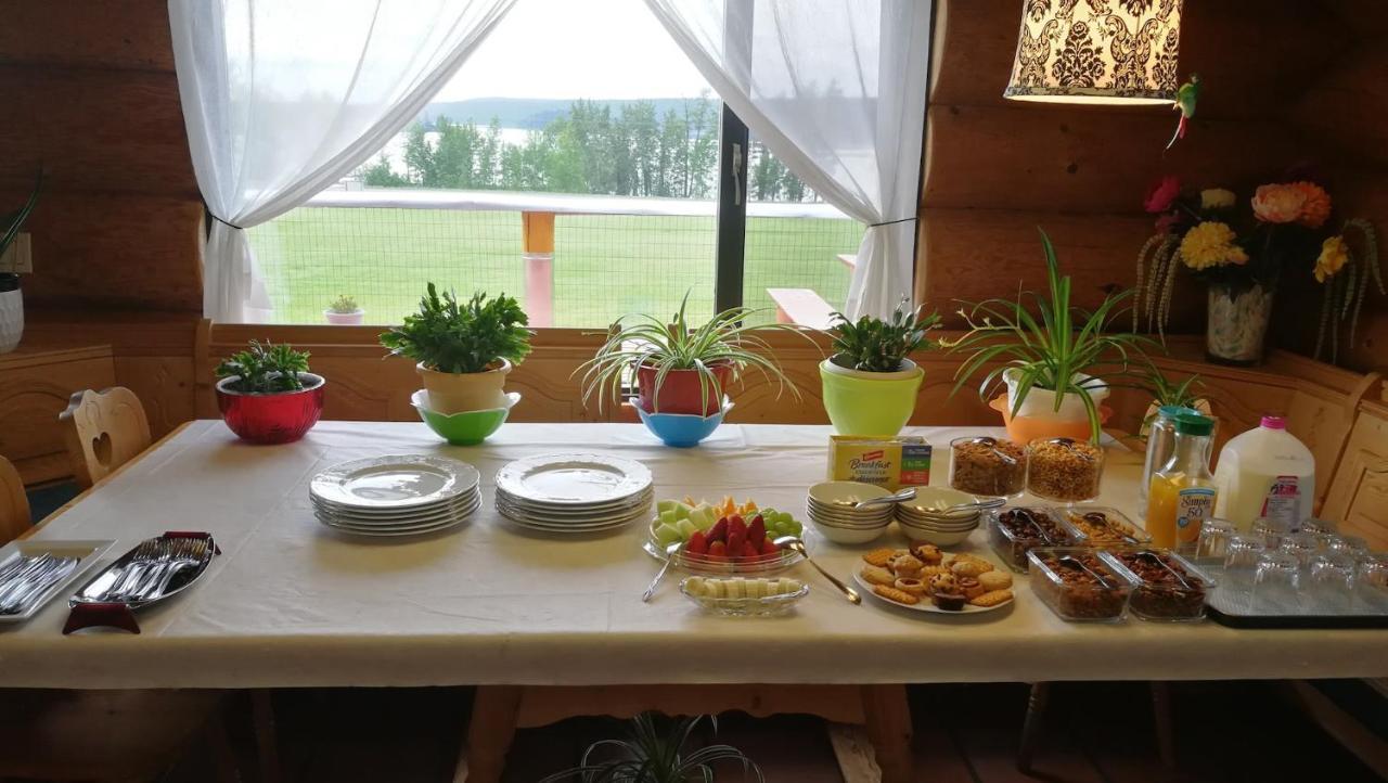 Cariboo Log Guest House Lac La Hache Zewnętrze zdjęcie