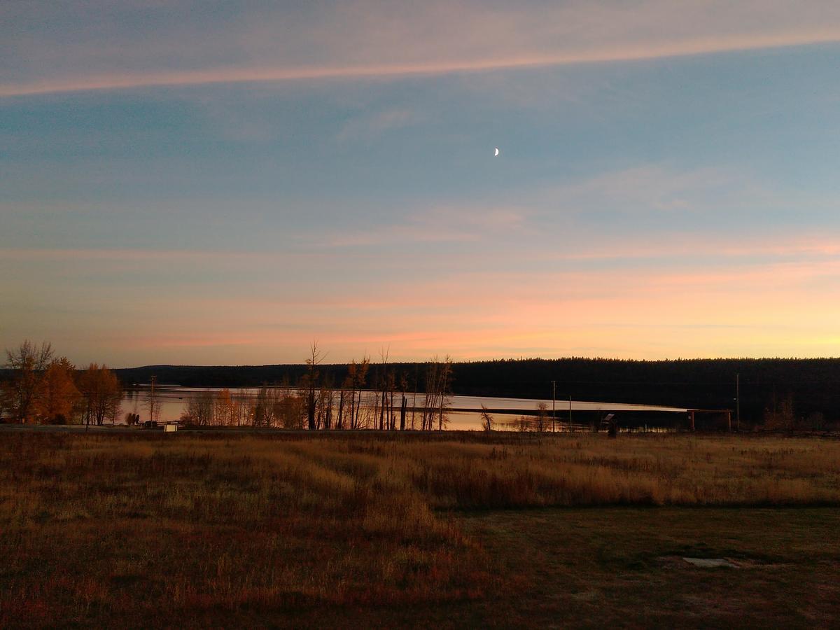 Cariboo Log Guest House Lac La Hache Zewnętrze zdjęcie